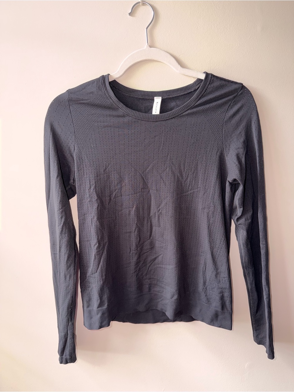 Athleta Black Long-Sleeve Crew Neck Top